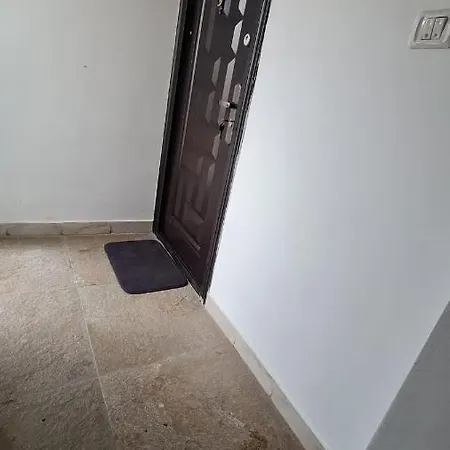 Garsoniera Plaja Modern Centru *